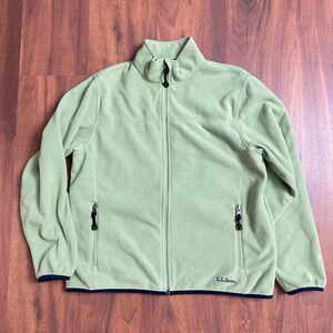 L.L. Bean fleece jacket with a full zipper and zippered pockets M